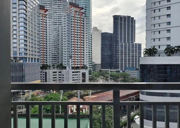 Relaxing Staycation With Free Coffee - Netflix Apartment