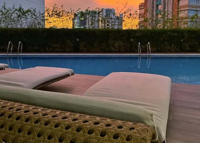 Relaxing Staycation With Free Coffee - Netflix Apartment *